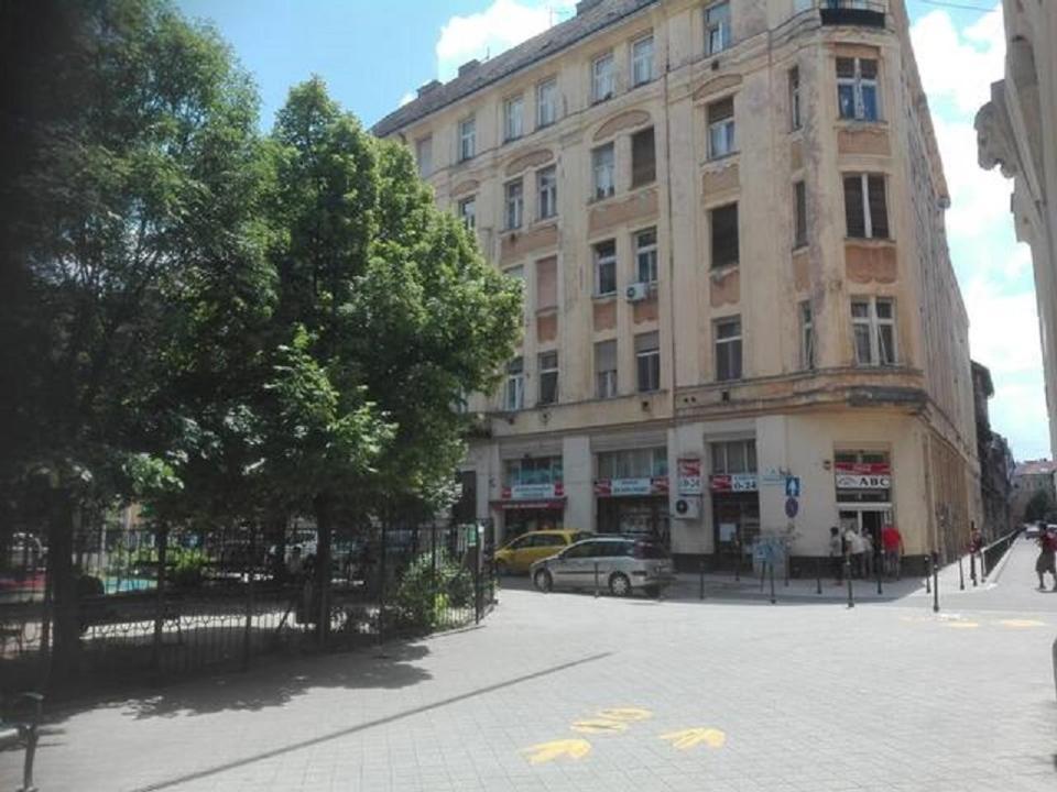 A Quiet Studio In The Heart Of The City Budapest Bagian luar foto
