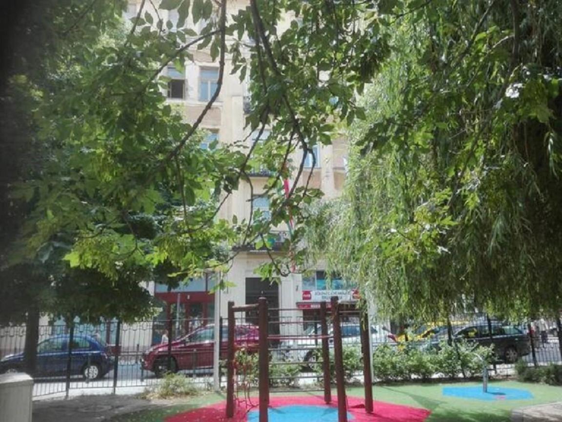 A Quiet Studio In The Heart Of The City Budapest Bagian luar foto