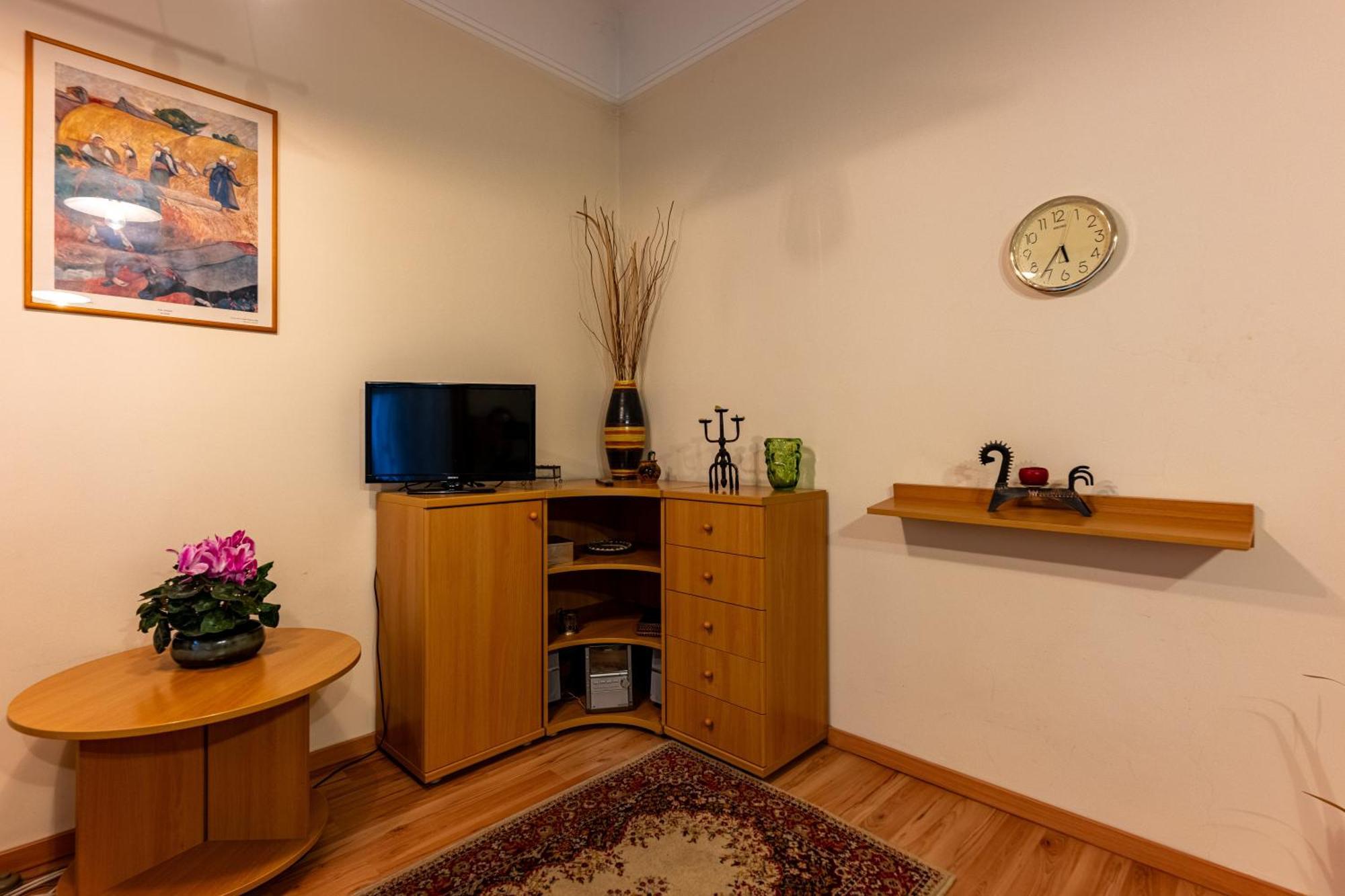 A Quiet Studio In The Heart Of The City Budapest Bagian luar foto
